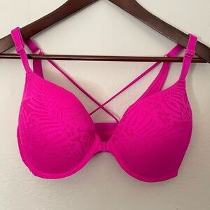 Victoria’s Secret PINK Push Up Bra-Size 34DD NWT